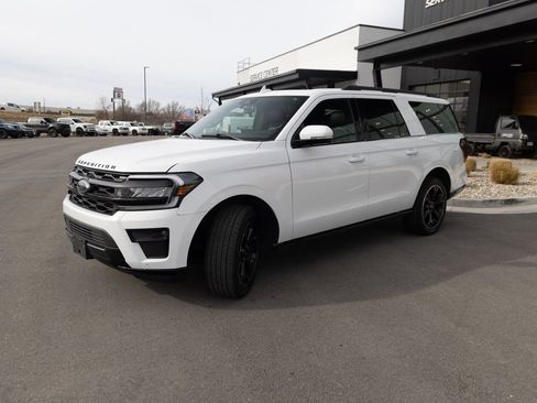 Used 2024 Ford Expedition Max Limited image 3