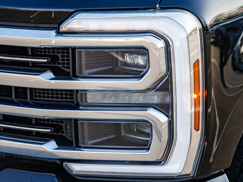 Used 2024 Ford F350 Limited w/ FX4 Off-Road Package image 7