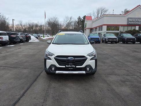 Used 2024 Subaru Outback Limited image 3