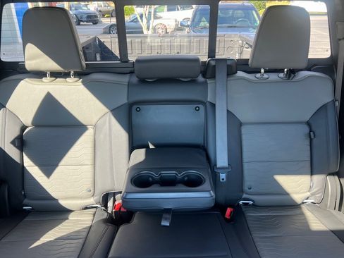 Used 2025 Chevrolet Silverado 2500 ZR2 w/ Technology Package image 11