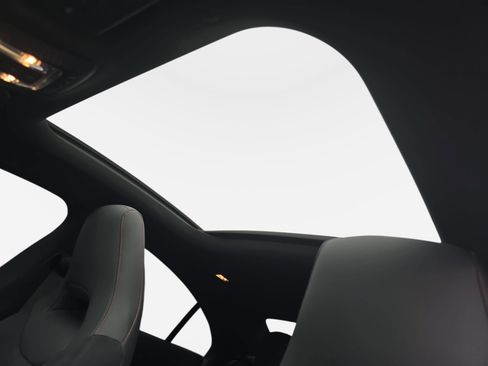 Used 2023 Mercedes-Benz CLA 250 4MATIC image 27