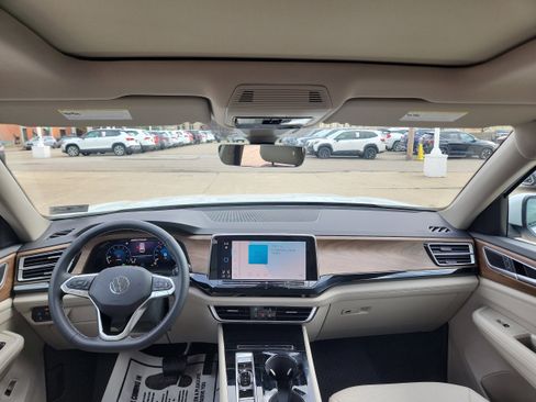 New 2026 Volkswagen Atlas SE image 15