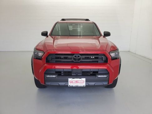 Used 2025 Toyota 4Runner SR5 AWD/4WD image 3