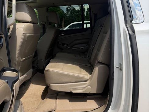 Used 2019 GMC Yukon XL SLT w/ HD Trailering Package AWD/4WD image 14