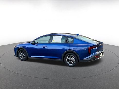 Used 2025 Kia K4 LXS image 15