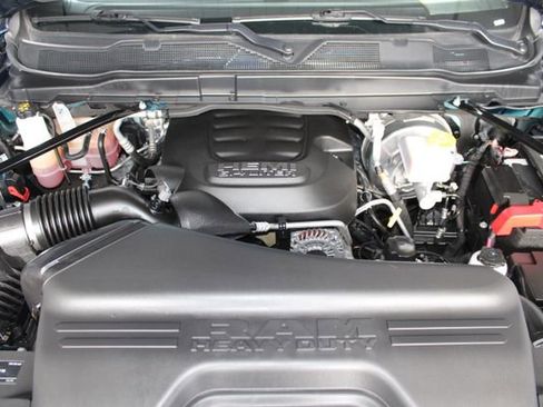 Used 2024 RAM 2500 Big Horn w/ Sport Appearance Package image 27