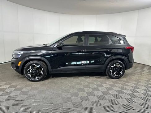 Used 2025 Kia Seltos S image 6