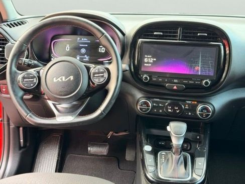 Certified 2024 Kia Soul GT-Line w/ Option Group 020 FWD image 21