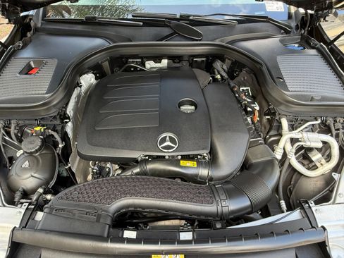 Used 2021 Mercedes-Benz GLC 300 image 32