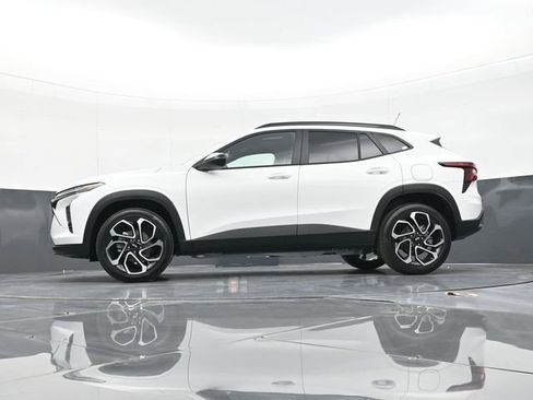 New 2026 Chevrolet Trax RS w/ Sunroof Package image 56