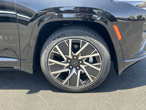 New 2025 Jeep Wagoneer S Limited image 15