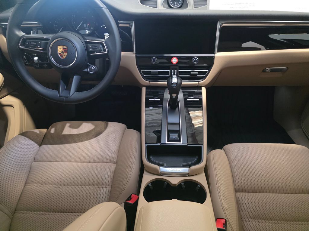 Certified 2026 Porsche Macan AWD/4WD image 20