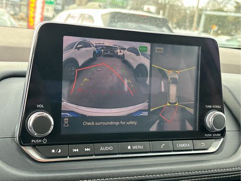 Used 2021 Nissan Rogue SV image 18