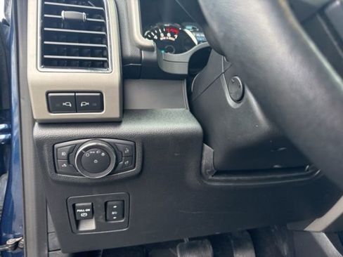 Used 2019 Ford F150 Lariat w/ Equipment Group 502A Luxury image 30