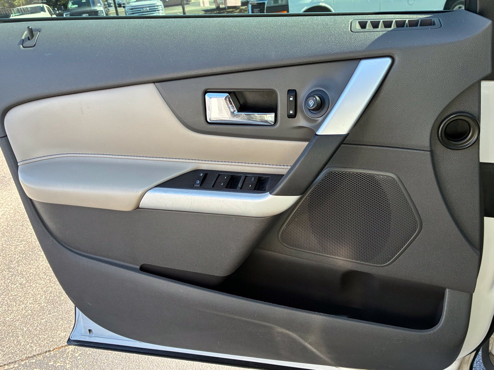 Used 2011 Ford Edge Limited w/ 302A Rapid Spec Order Code FWD image 12