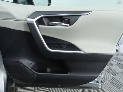 Used 2024 Toyota RAV4 Limited image 26
