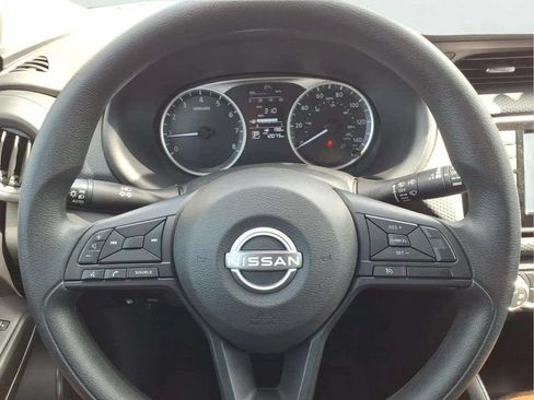 Used 2025 Nissan Kicks Play S FWD image 15
