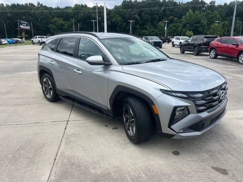 Used 2025 Hyundai Tucson SEL FWD image 8