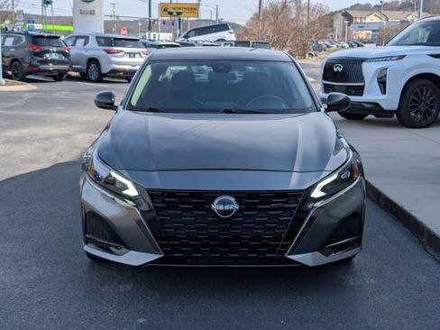 Used 2023 Nissan Altima 2.5 SR image 11