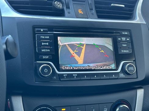 Used 2015 Nissan Sentra SV image 17