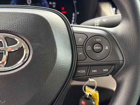 Used 2026 Toyota Corolla Cross L FWD image 26