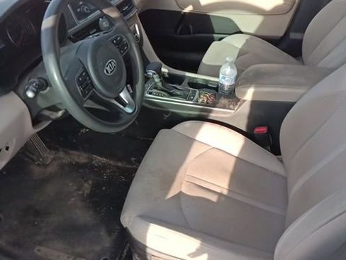 Used 2017 Kia Optima LX image 10