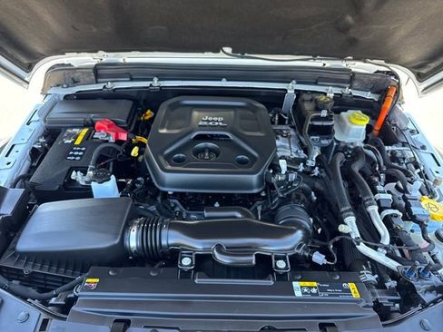 Used 2022 Jeep Wrangler Unlimited Rubicon 4xe image 22