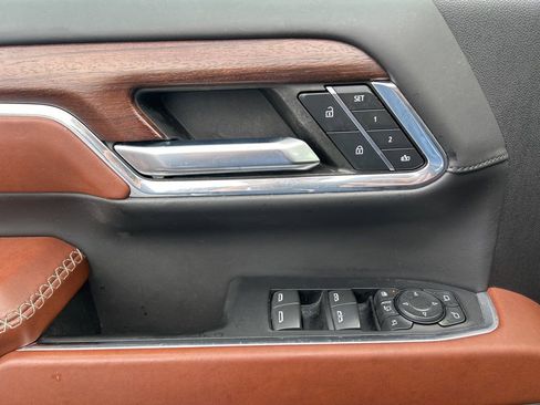 Used 2024 GMC Sierra 2500 Denali Ultimate w/ LPO, GMC Protection Package image 13