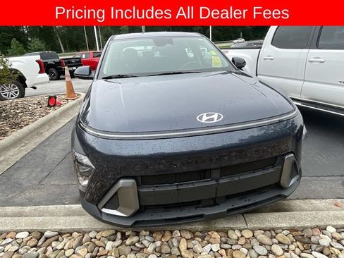 Used 2024 Hyundai Kona SE AWD/4WD image 13