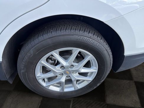 Certified 2023 Chevrolet Equinox LS w/ LS Convenience Package AWD/4WD image 10