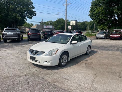 Used 2012 Nissan Altima 2.5 SL w/ 2.5SL Pkg FWD image 1