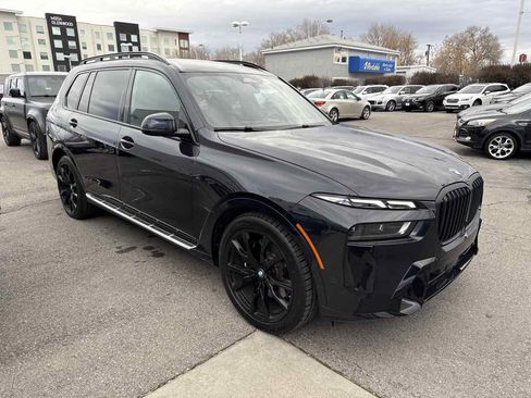 Used 2023 BMW X7 xDrive40i w/ Executive Package image 4