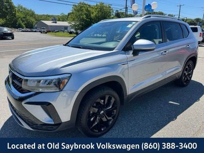 Certified 2023 Volkswagen Taos SE w/ Panoramic Sunroof Package