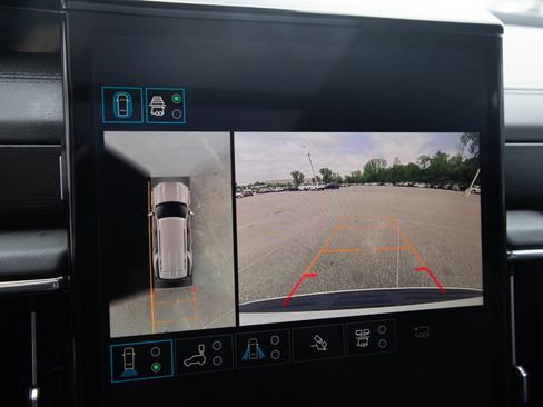 Used 2025 GMC Yukon Denali w/ Denali Reserve Package AWD/4WD image 32