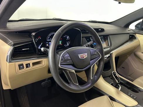 Used 2018 Cadillac XT5 AWD image 14