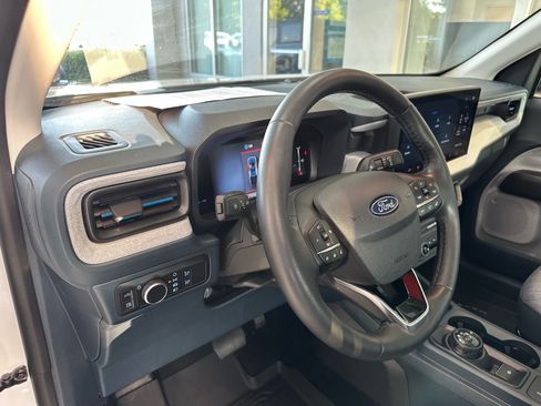 Certified 2025 Ford Maverick XLT w/ XLT Luxury Package FWD image 18