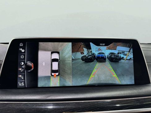 Used 2016 BMW 750i RWD image 38