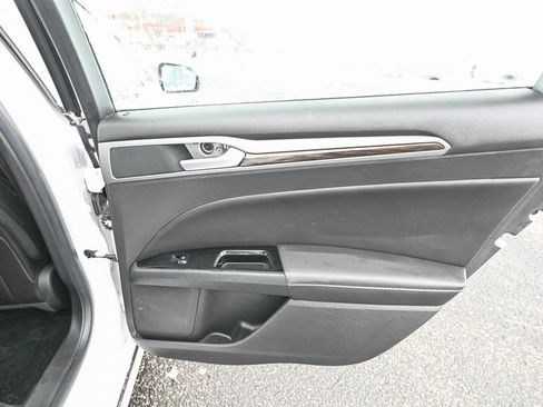 Used 2014 Ford Fusion Energi SE w/ Driver Assist Package image 28