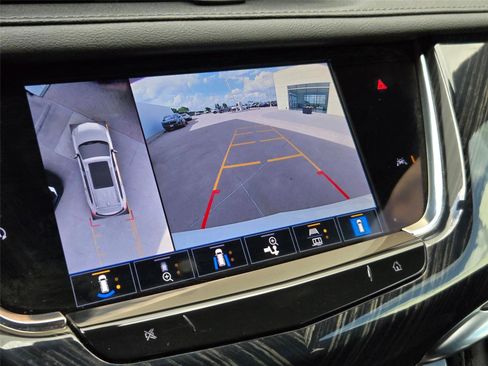 Used 2023 Cadillac XT6 Premium Luxury w/ Technology Package FWD image 20