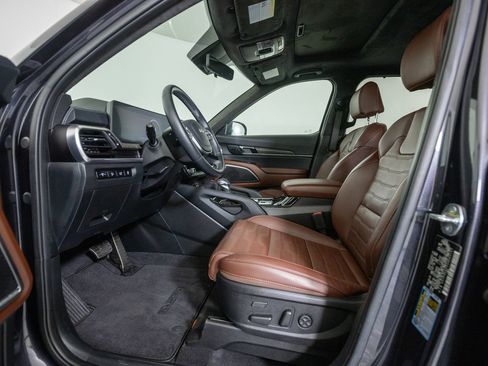 Used 2025 Kia Telluride SX Prestige AWD/4WD image 12