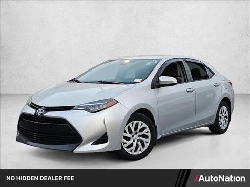 Used 2018 Toyota Corolla LE FWD image 1