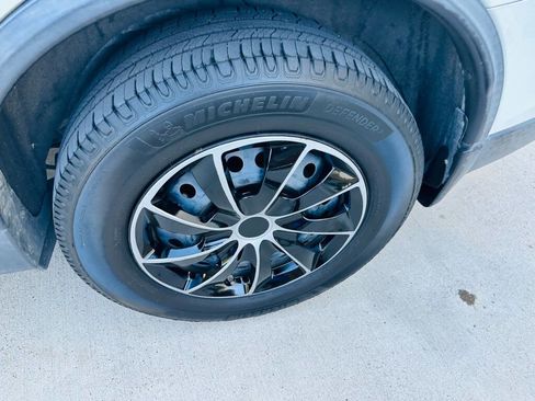 Used 2016 Nissan Rogue S w/ Appearance Package FWD image 27