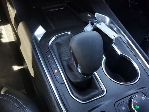 Used 2023 Chevrolet Traverse LT image 34