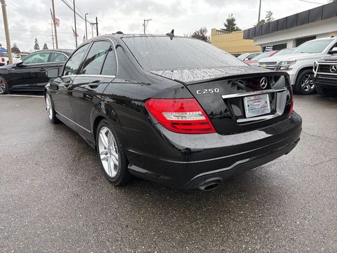 Used 2013 Mercedes-Benz C 250 Sedan image 3
