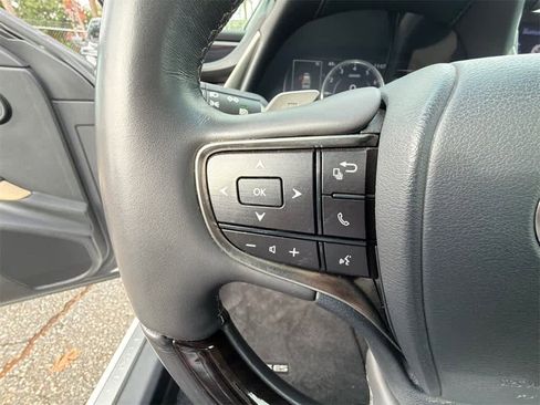 Used 2020 Lexus ES 350 w/ Premium Package image 22