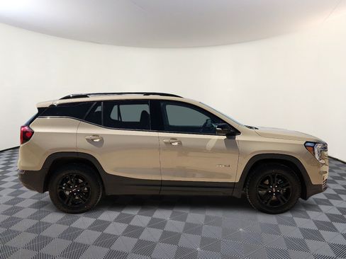 Used 2022 GMC Terrain AT4 w/ Tech Package AWD/4WD image 5