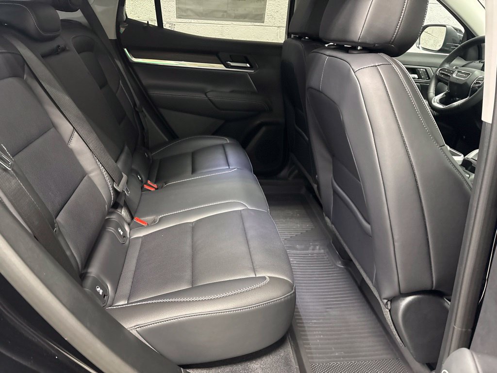 New 2027 GMC Terrain Denali w/ LPO, Floor Liner Package AWD/4WD image 9