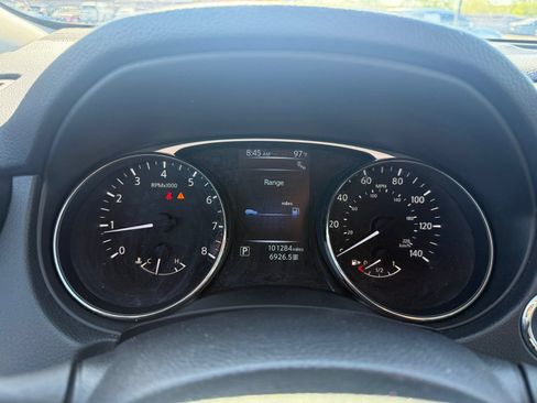 Used 2015 Nissan Rogue SV w/ SV Premium Package AWD/4WD image 15