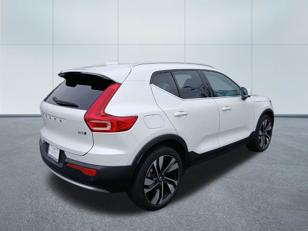 Used 2023 Volvo XC40 B5 Plus w/ Protection Package Premier AWD/4WD image 8