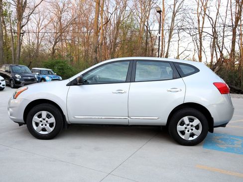 Used 2014 Nissan Rogue S image 4